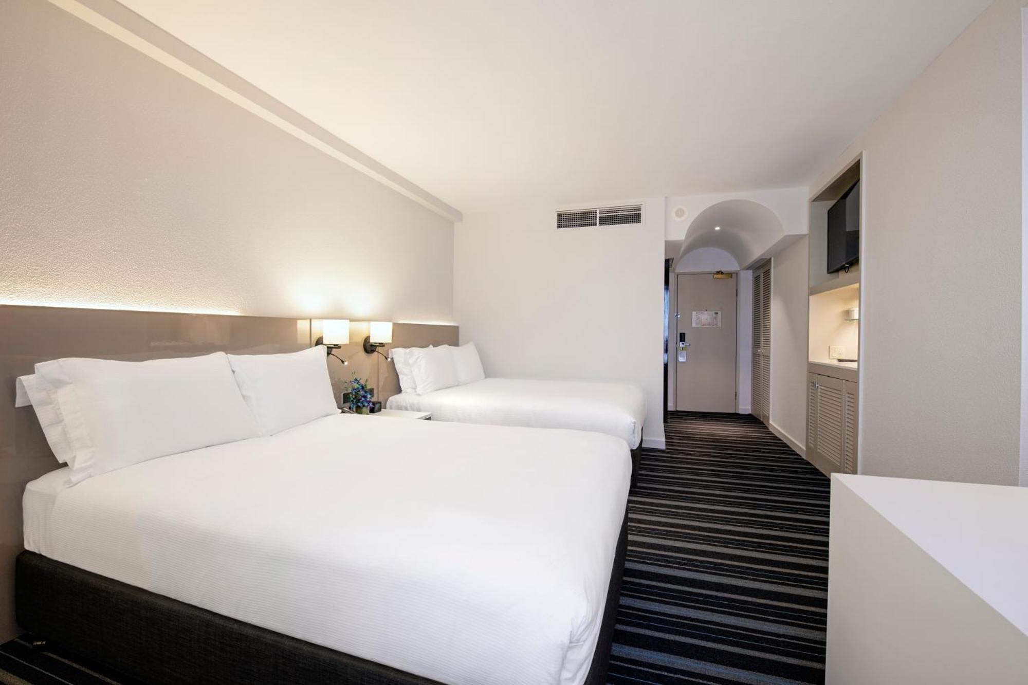 فندق Doubletree By Hilton Esplanade داروين المظهر الخارجي الصورة