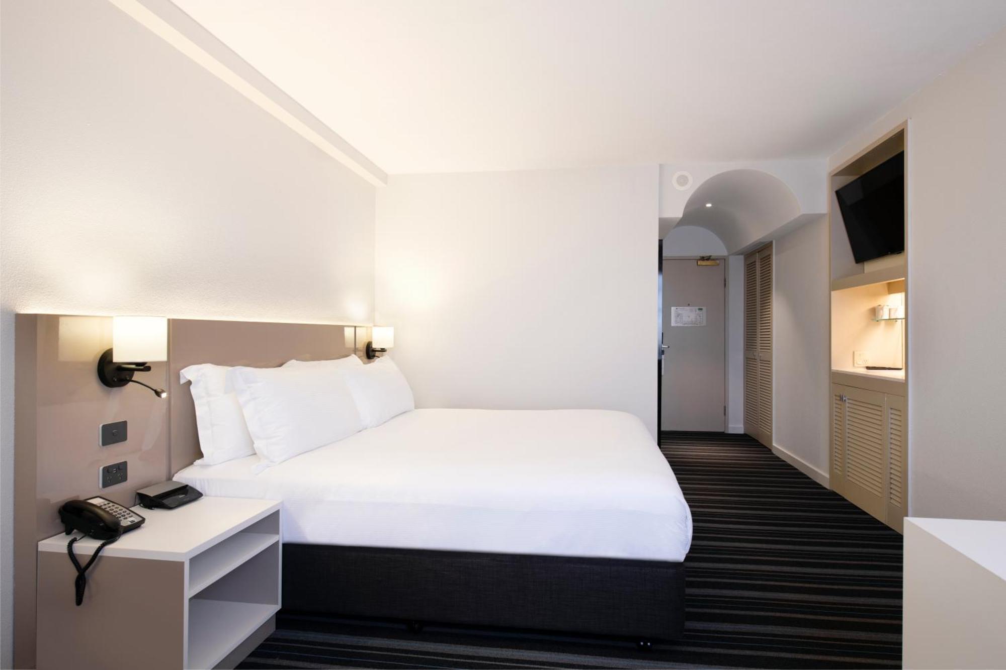 فندق Doubletree By Hilton Esplanade داروين المظهر الخارجي الصورة