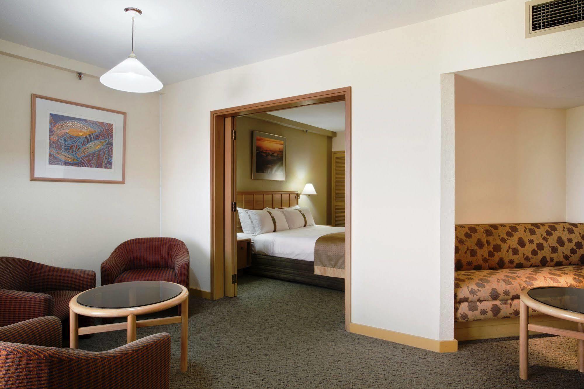 فندق Doubletree By Hilton Esplanade داروين الغرفة الصورة
