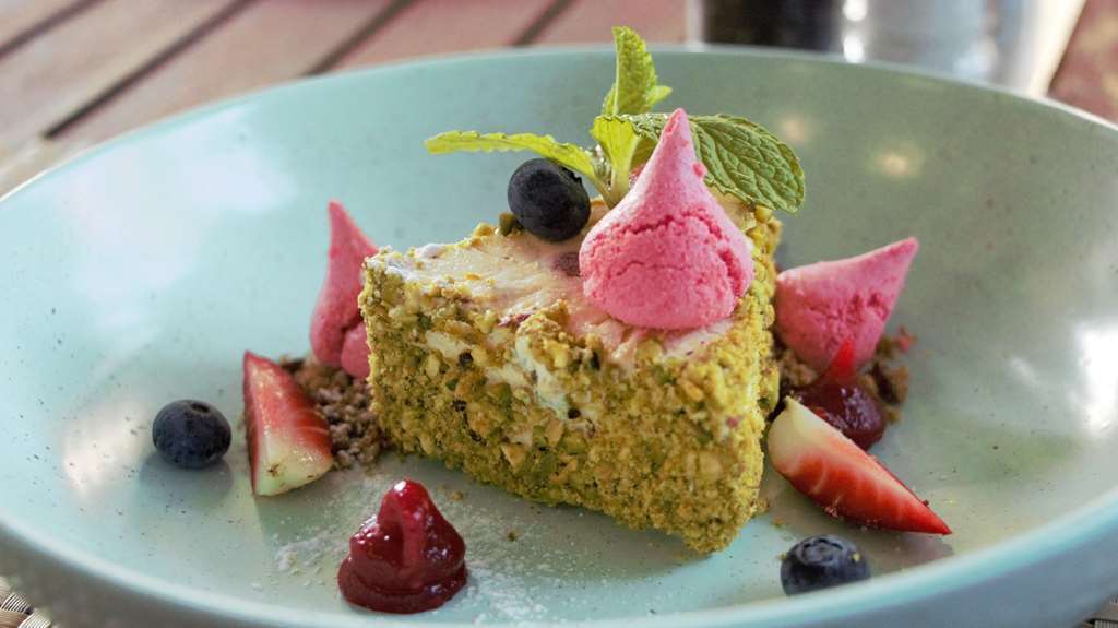 فندق Doubletree By Hilton Esplanade داروين المطعم الصورة